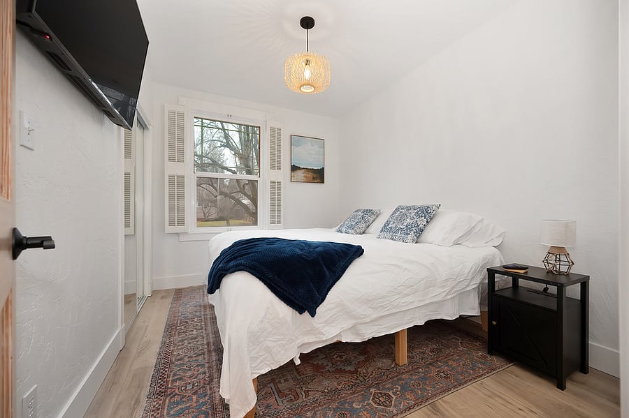 King Bed