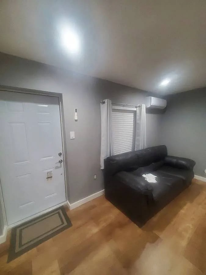 Furnished Finder property 990042_1 photo 3