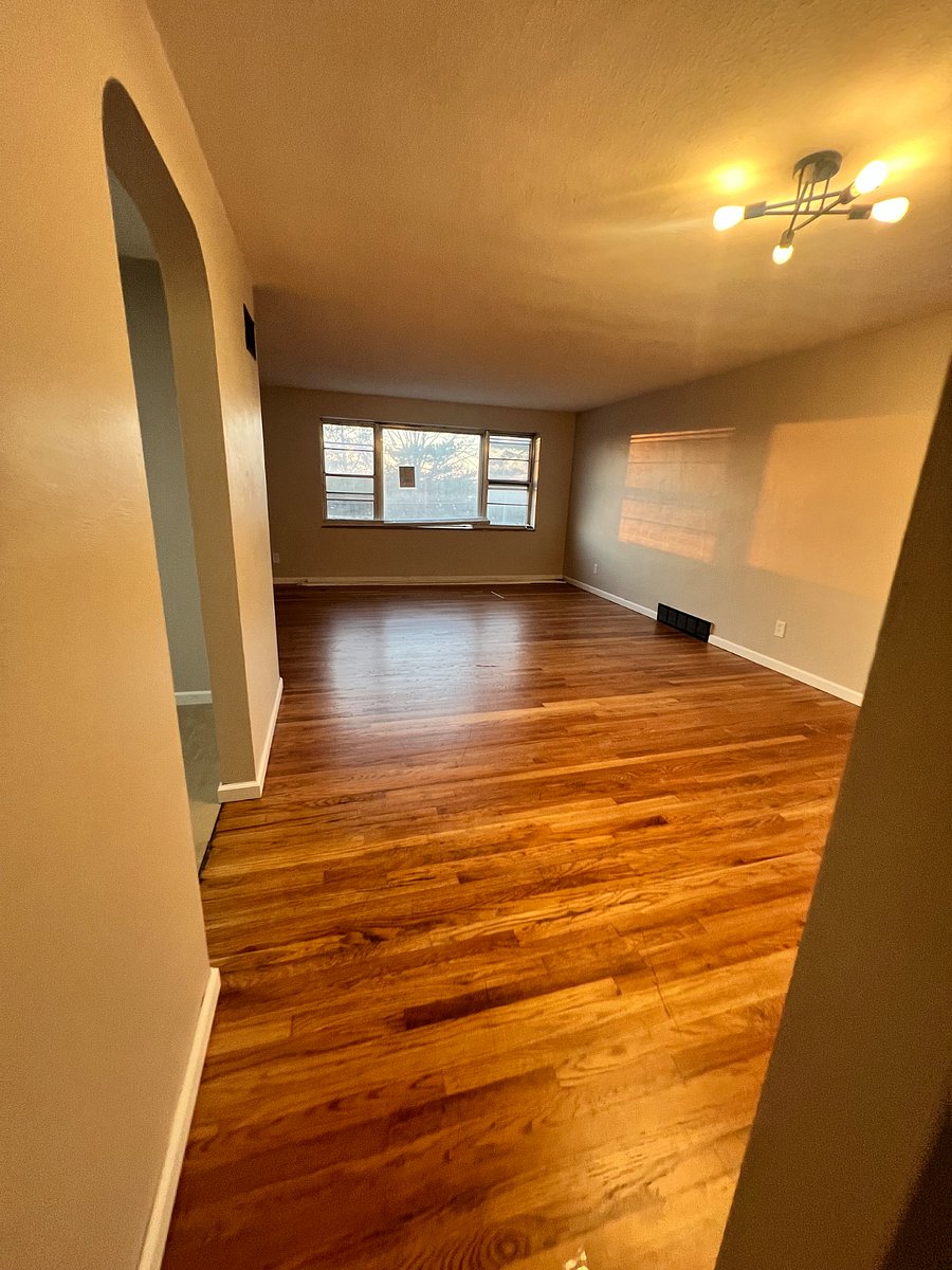 SECOND FLOOR LIVING ROOM