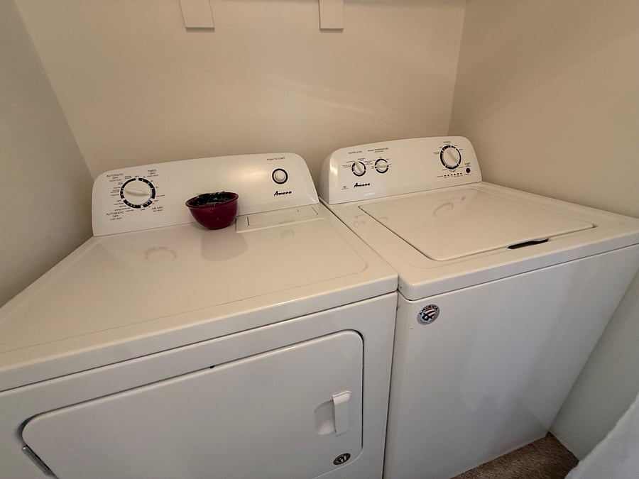 Washer Dryer in unit