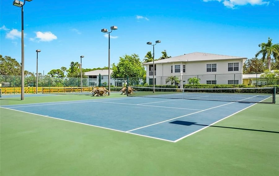 Pickleball and tennis courts 