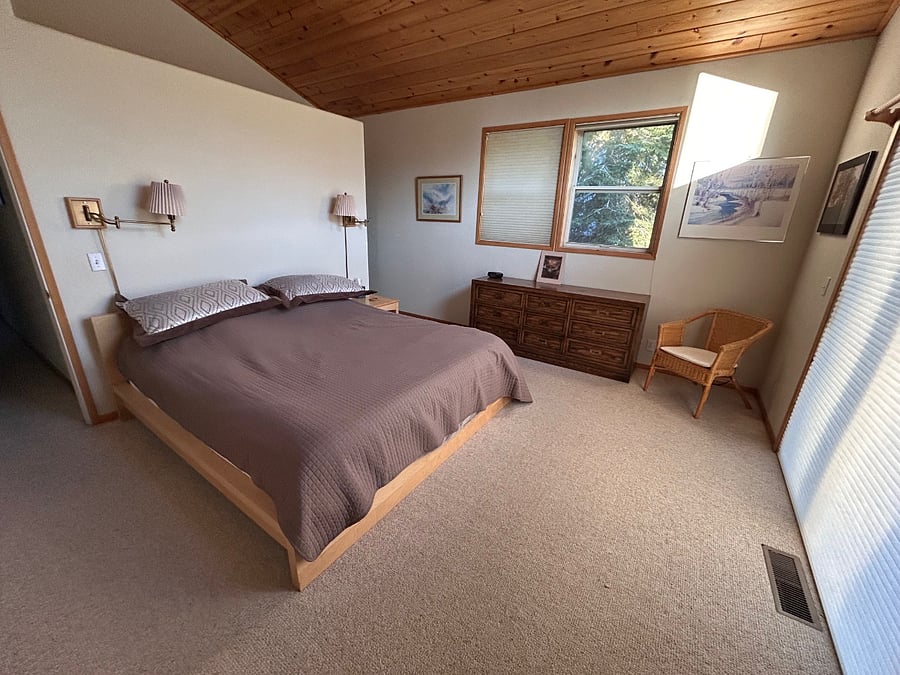 Master bed room