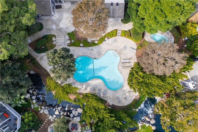1 of 4 pools