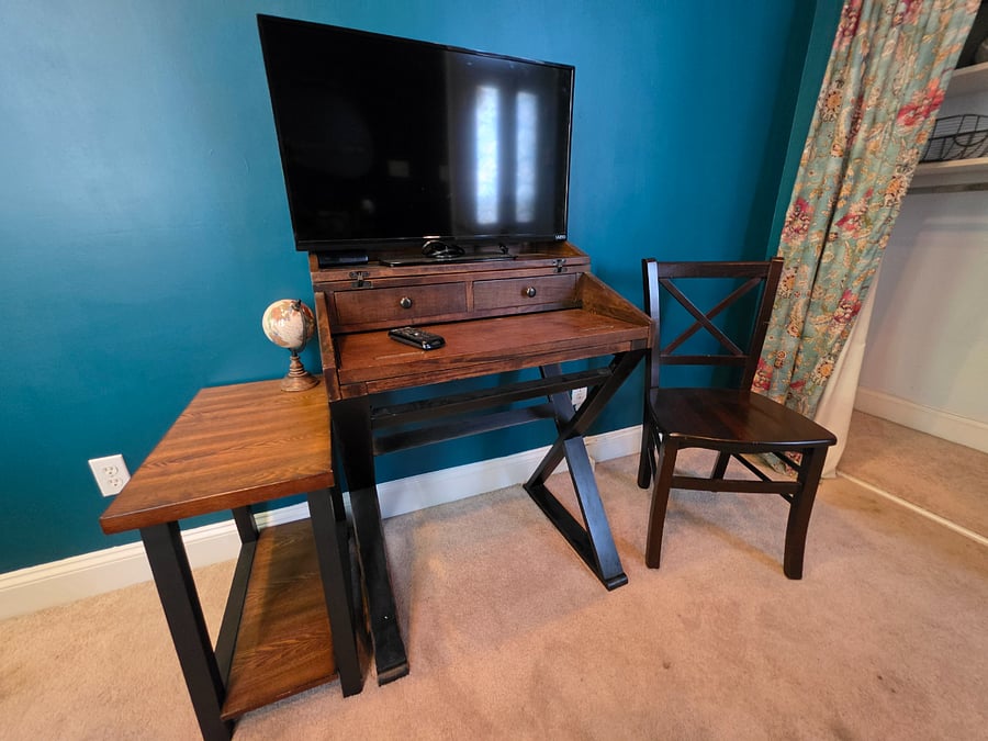 Master Bedroom Desk/Workstation