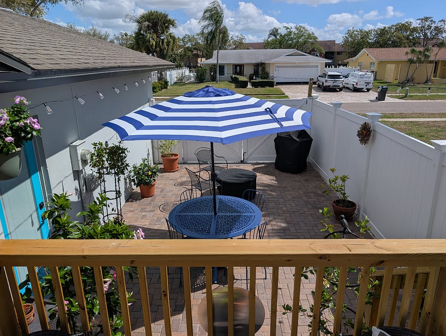Nestled in a fully enclosed, private courtyard, this space provides you with your very own tropical retreat. Take pleasure in a lounge deck, outdoor dining, and a cozy fire pit.