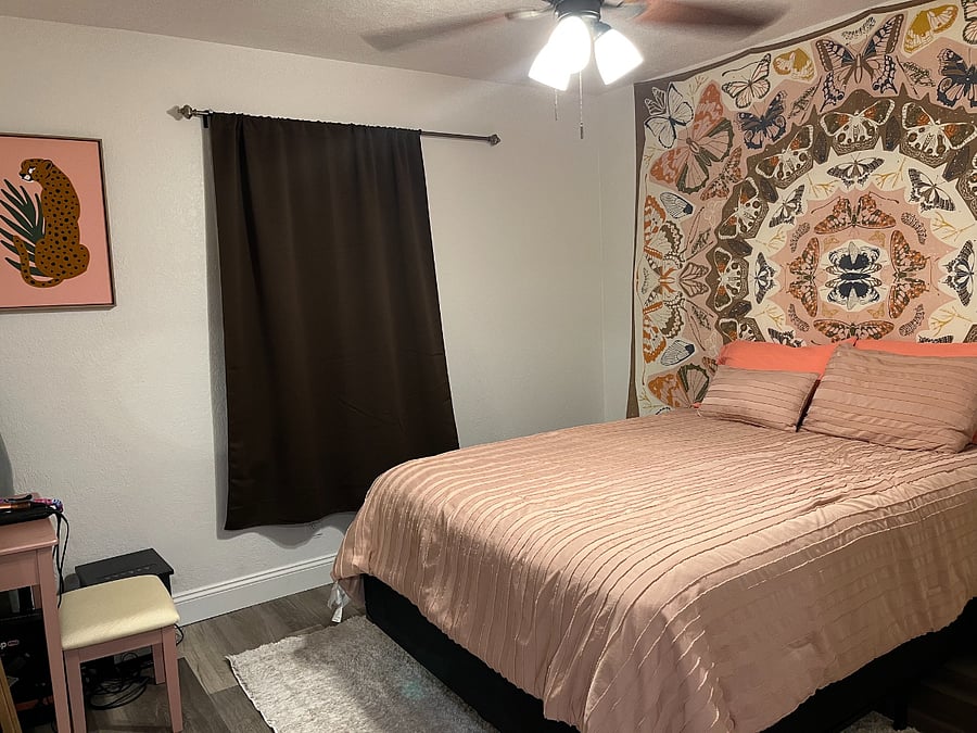 Bedroom 1with queen sized bed