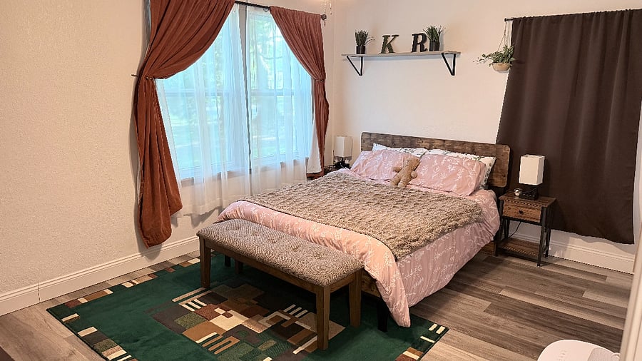 "master" Bedroom with queen sized bed