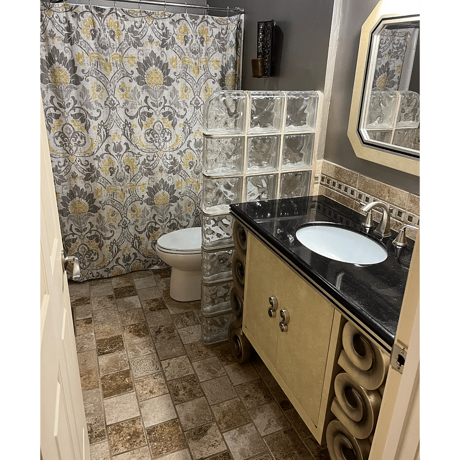 Full bathroom downstairs