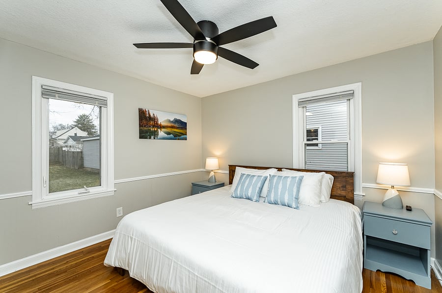 King bedroom- 1st floor