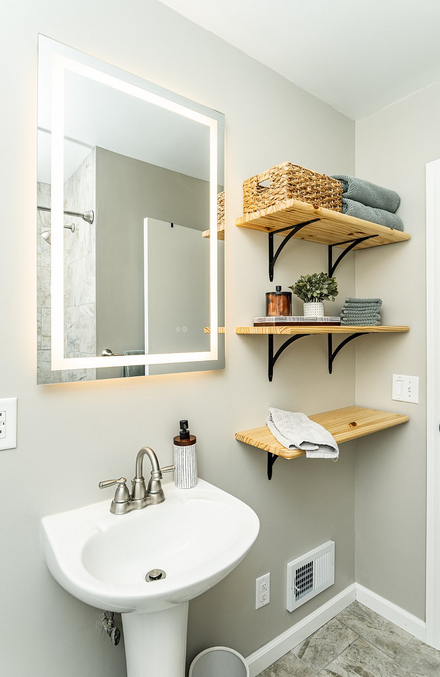 Bathroom- 1st floor