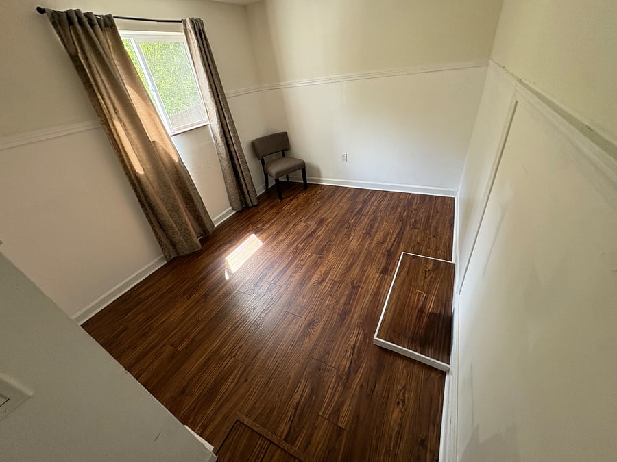 Spare room that can be used as home office, additional den, for storage or second bedroom (Queen size bed can be added for tenants upon request)