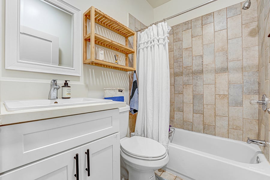 Hallway bath