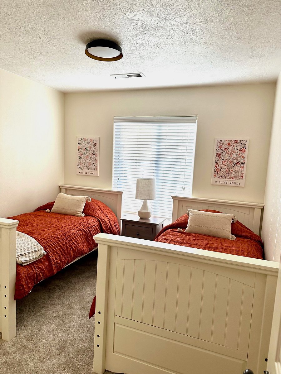 Two twin bedroom