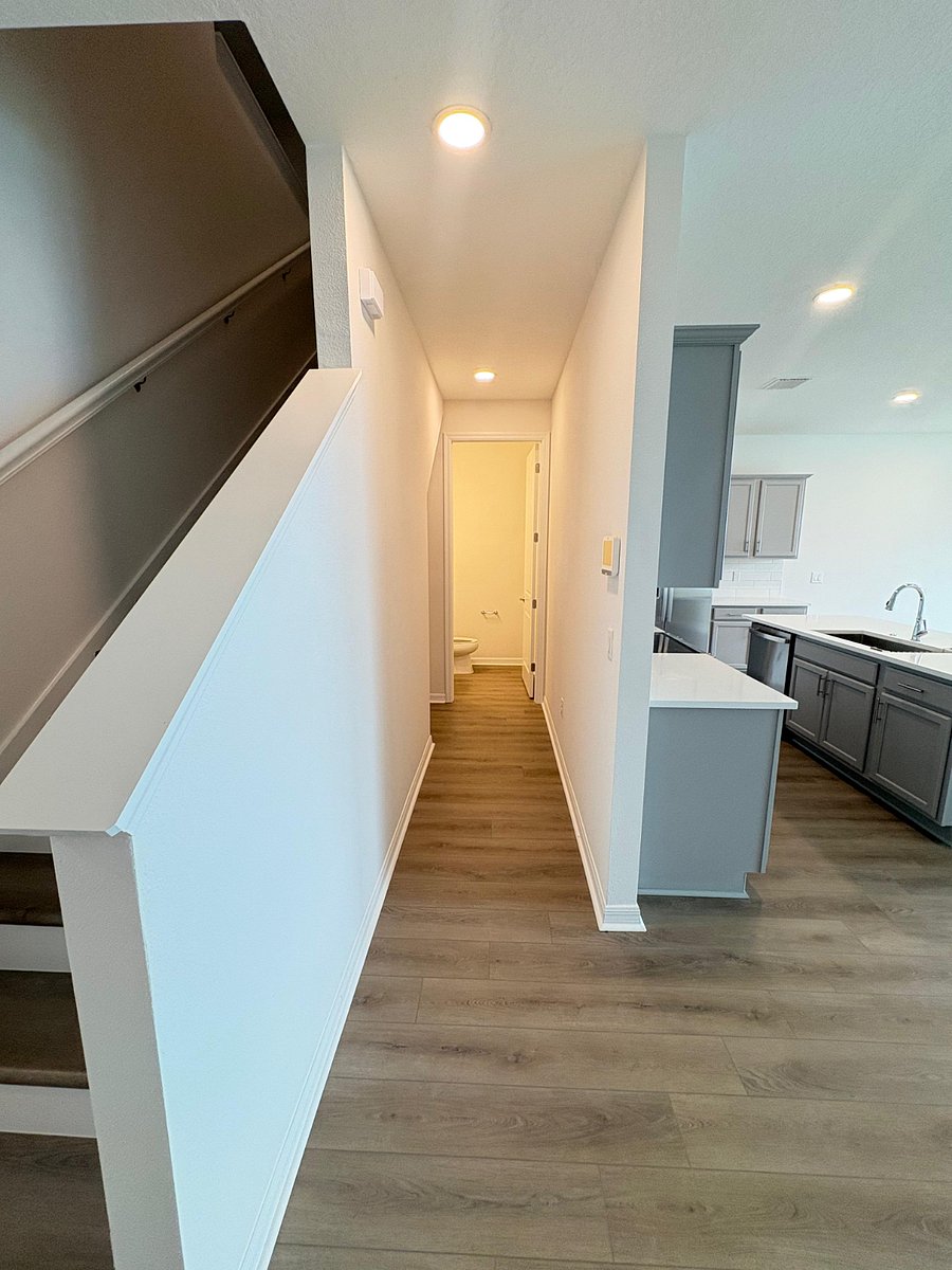 1/2 bath downstairs