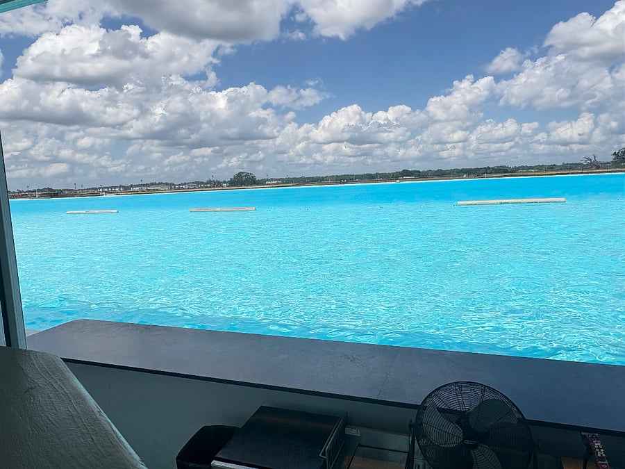 Lagoon swim-up bar