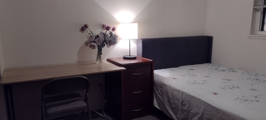 Room1