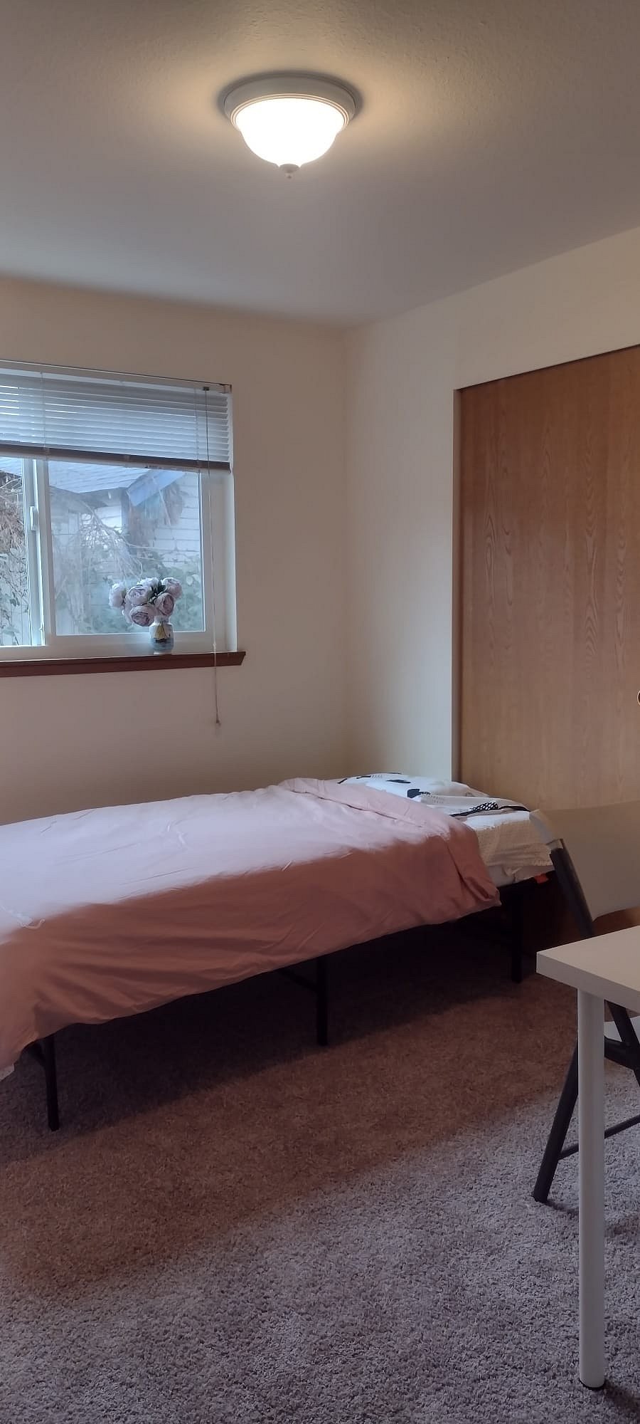 Room 2 (twin size bed)