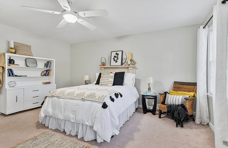 Upstairs queen bedroom