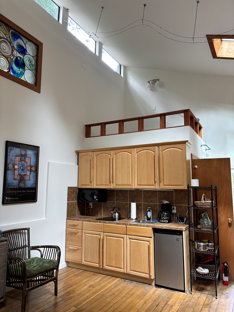 Kitchenette and loft area