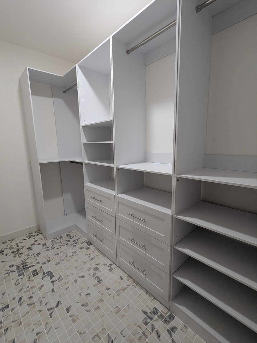 New build walk-in closet 