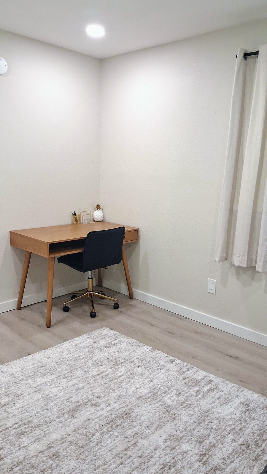 desk in your office/bedroom