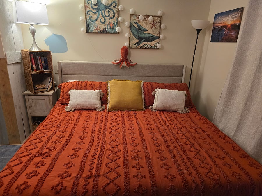 King sized bed!!