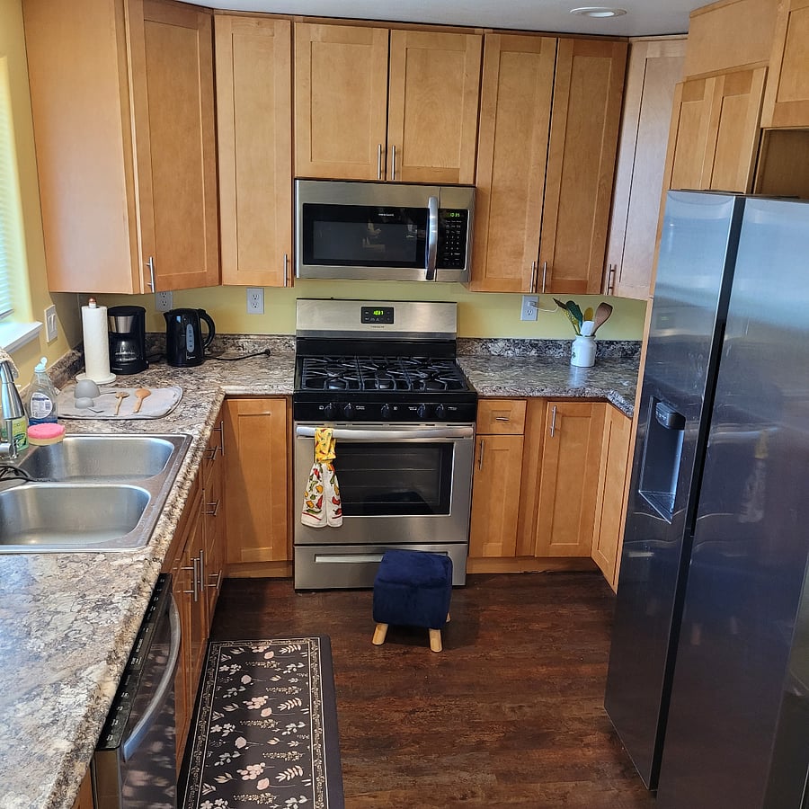 Stove, Microwave, Frig, Coffee maker