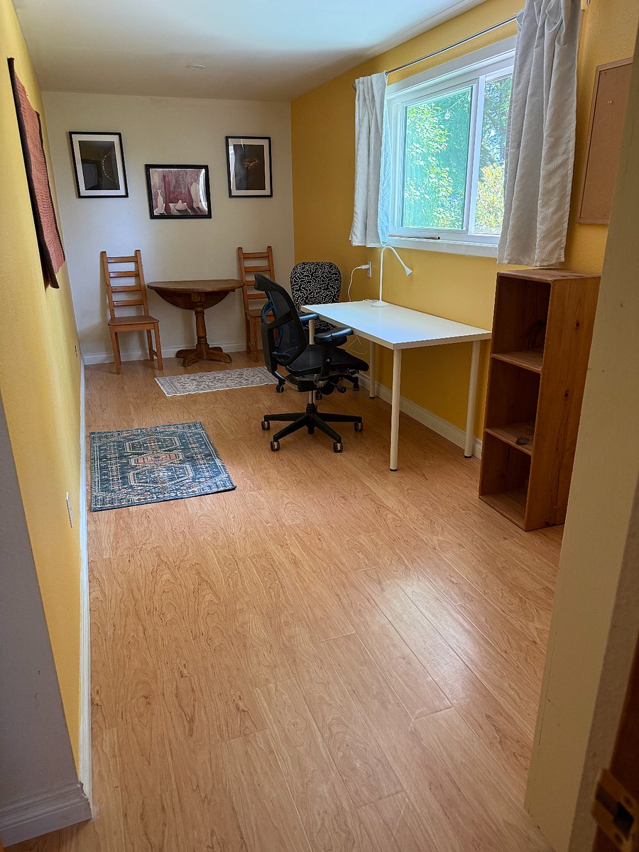 2nd BR/ Office ( depending on guest needs)
