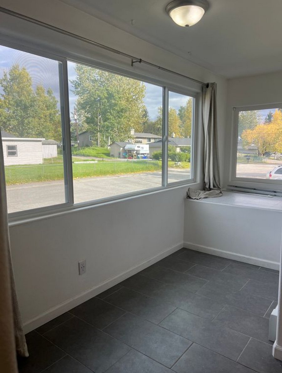 This is inside the tenants private entry door. All of this space for your personal items. 