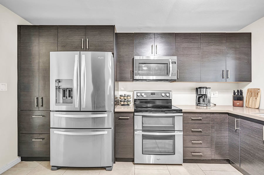 Large Gourmet Kitchen