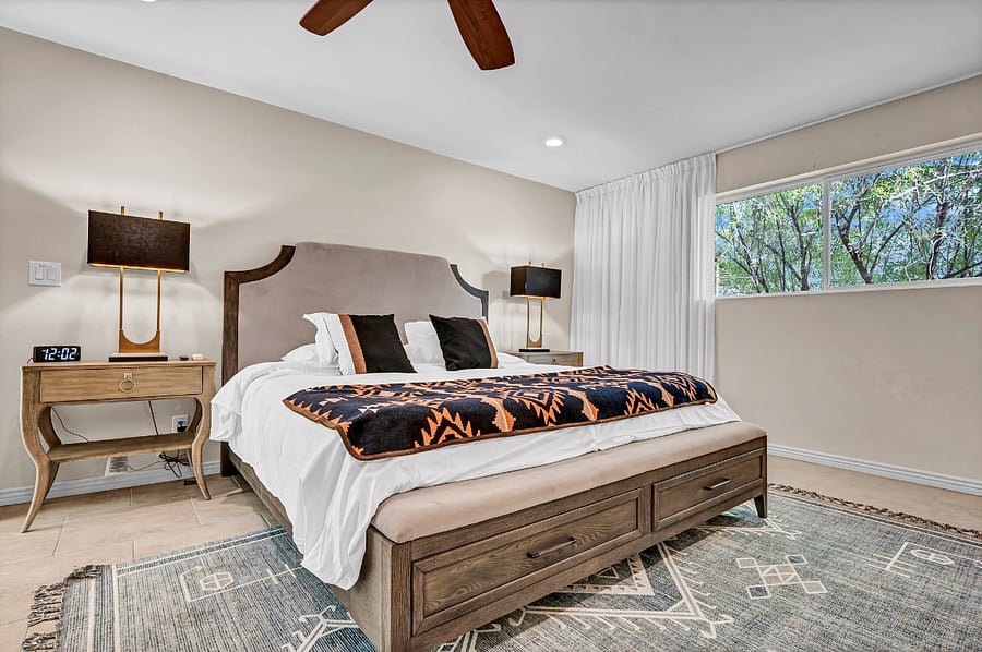 Main Bedroom with King and en suite bathroom