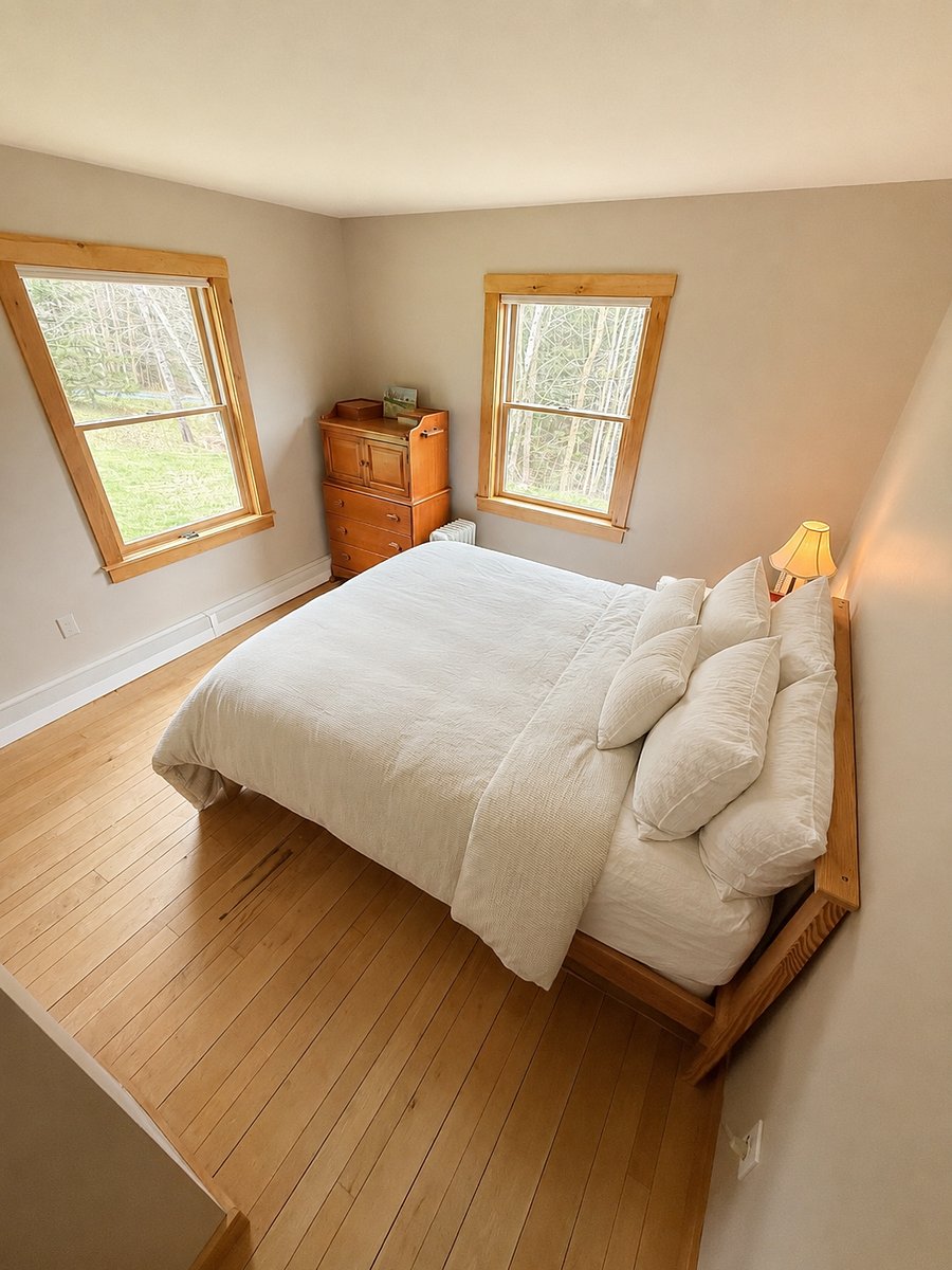 1st floor bedroom (adjacent to living room)