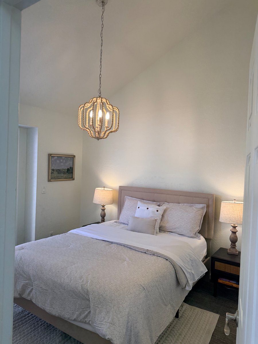 Secondary bedroom
