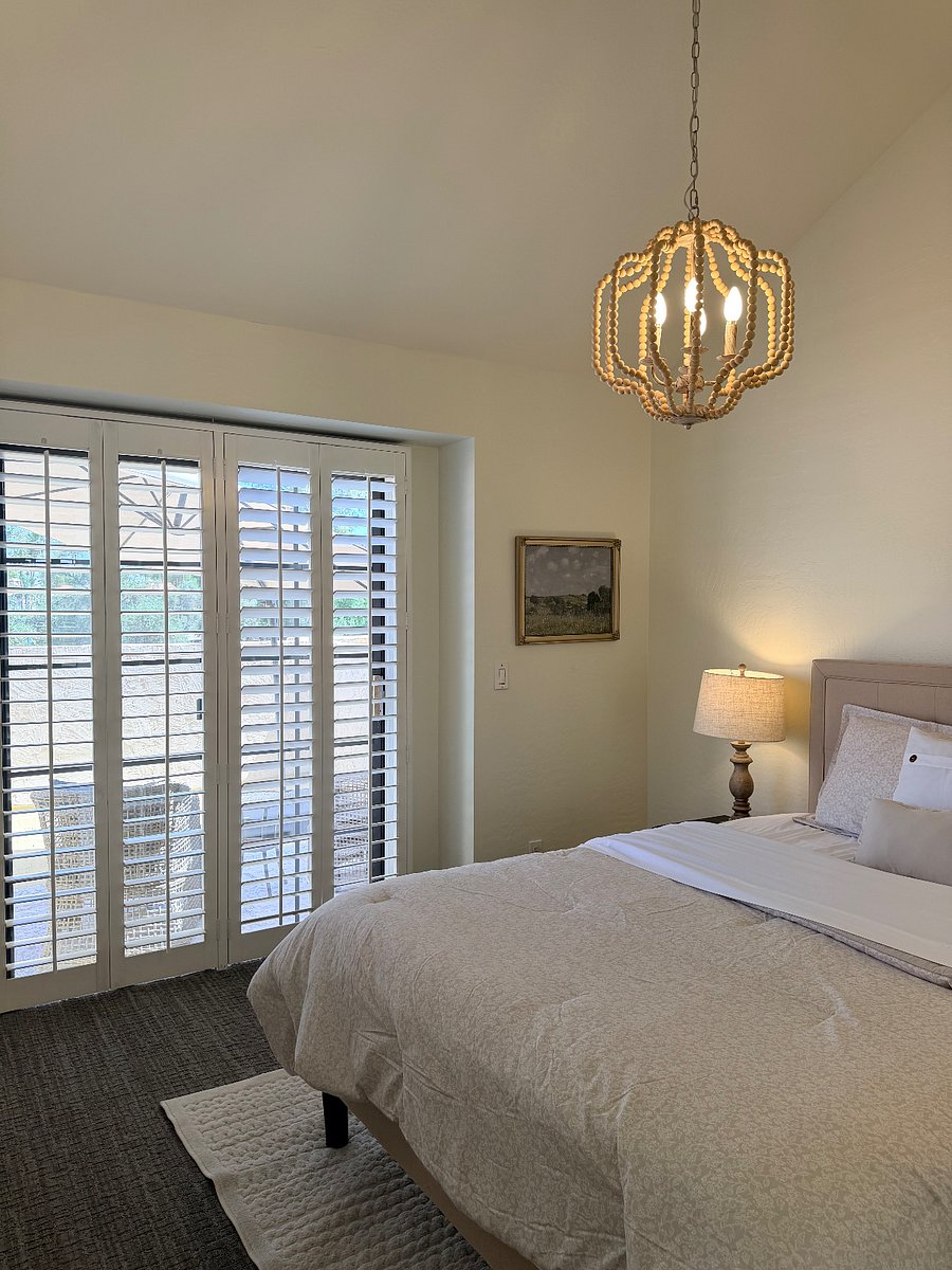 Secondary bedroom