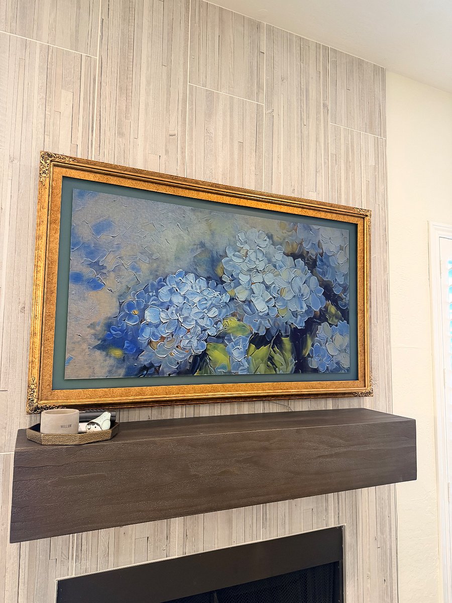 Beautiful Frame Samsung smart tv