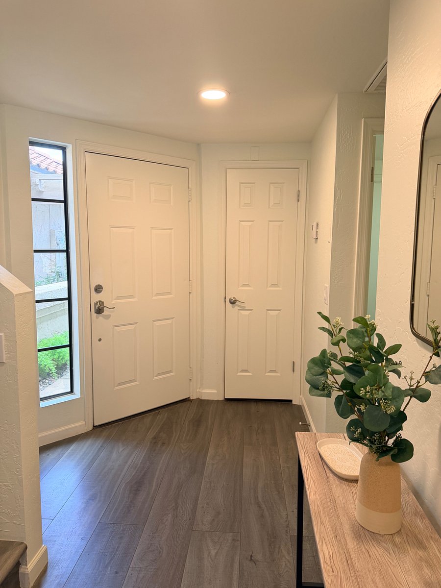 View of front entryway