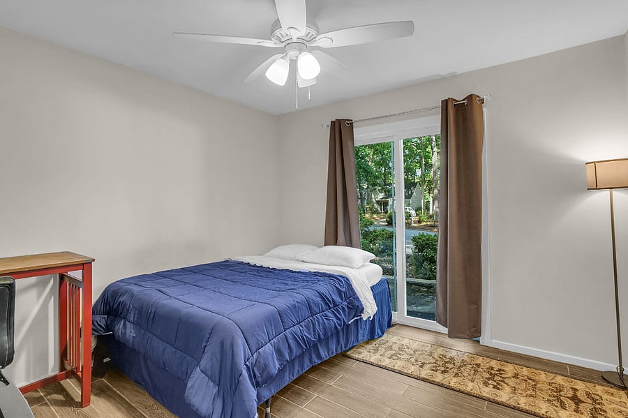 2nd bedroom