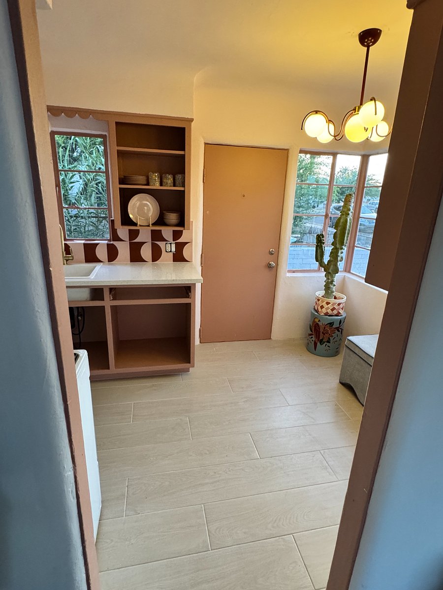 Kitchen Will be complete by May 10th  (missing cabinent fronts) 