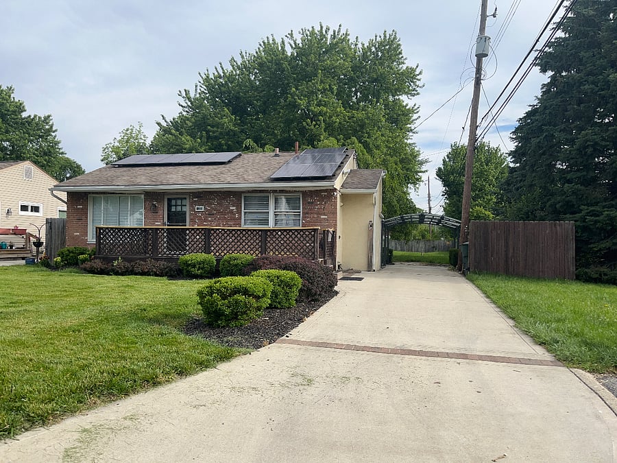 Fully Funished 3BD, 1.5BATH w/Bonus Entertainment/Game Room