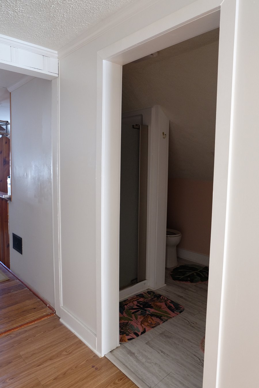 Upstairs Bedroom Bathroom
