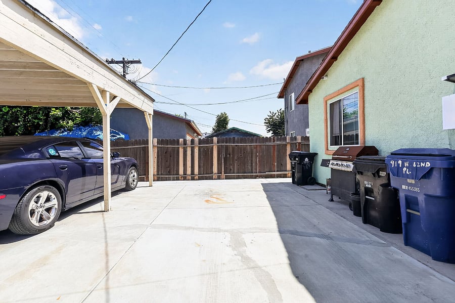 side of house showing the other unit of the duplex