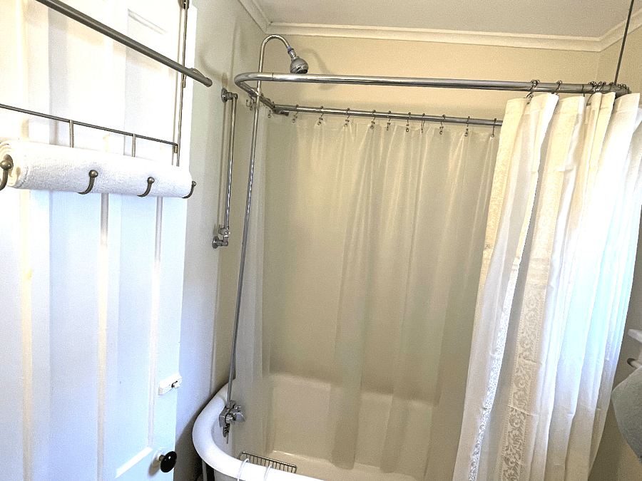 Claw foot tub/shower.