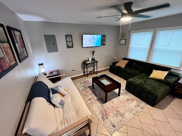 Furnished Finder property 991230_1 photo 3