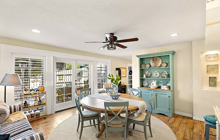 Dining room with doors opening to the courtyard