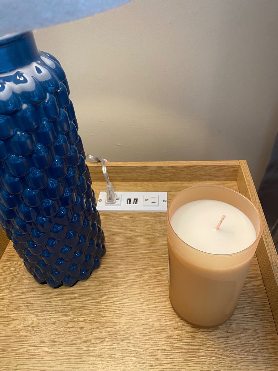USB ports on both bedside tables