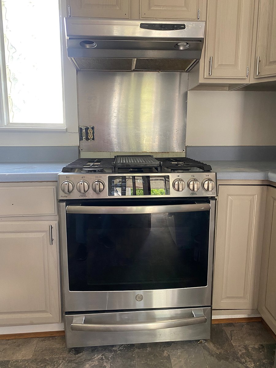 TOP OF THE LINE GAS STOVE