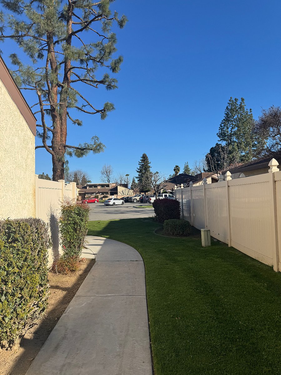 Our HOA makes sure our walkways are always clean and mow our grass fairly frequently.