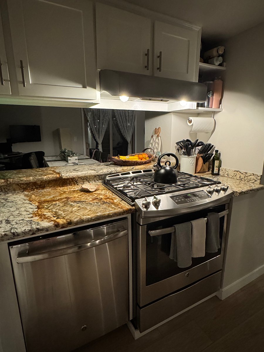 Gas five burner stove for faster cooking