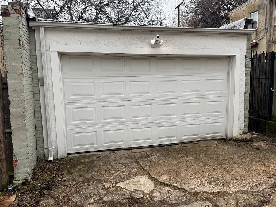 Detached 1-car garage (only garage on the Lombard St side of block) 