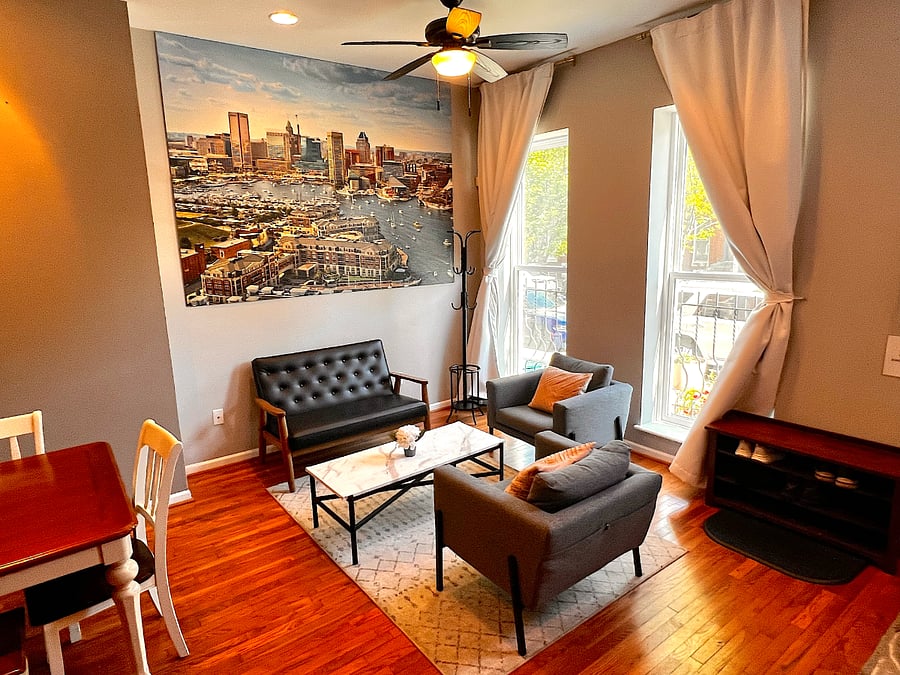 Front sitting area